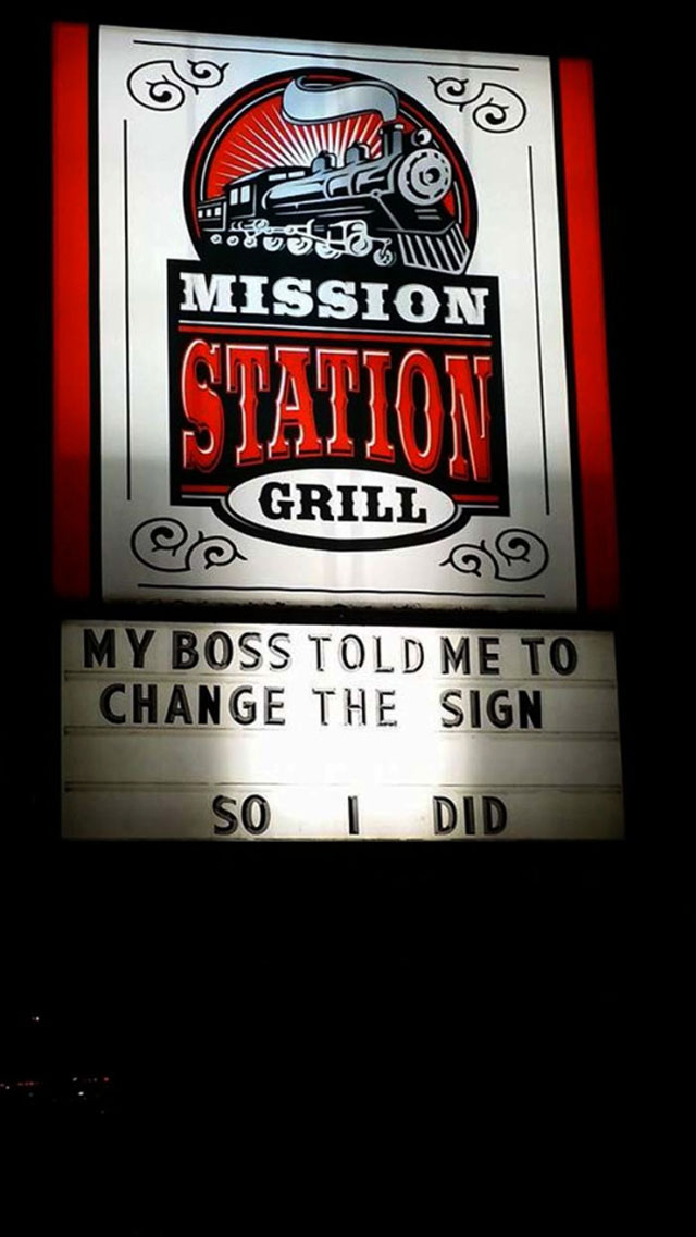 Funny restaurant-signs-17